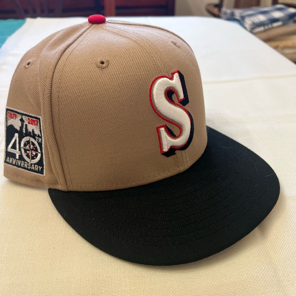 Seattle MARINERS “swisher” 7 1/8 Tan and Black Baseball Cap